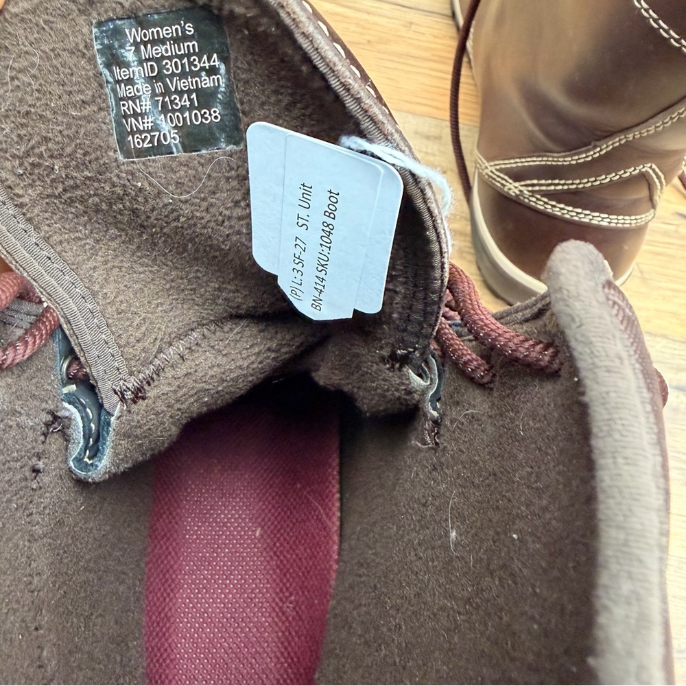 L.L. Bean Men's Brown Lace-Up Rain & Snow Boots - Picture 8 of 9